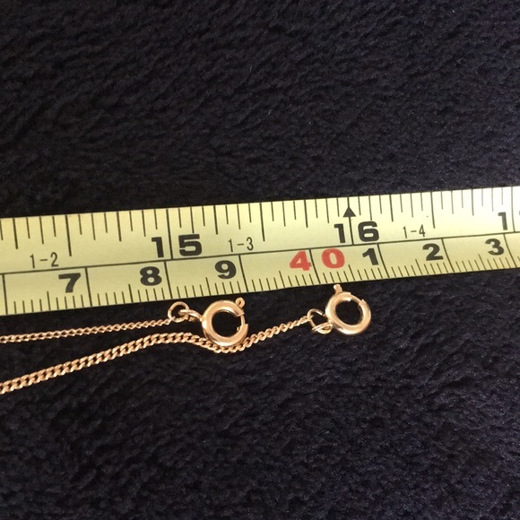 Two Delicate and Dainty Vintage Gold Tone Necklaces - Picture 14 of 16